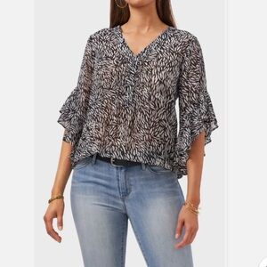 Vince Camuto Drifting Petals Flutter Sleeve Blouse Size: S
